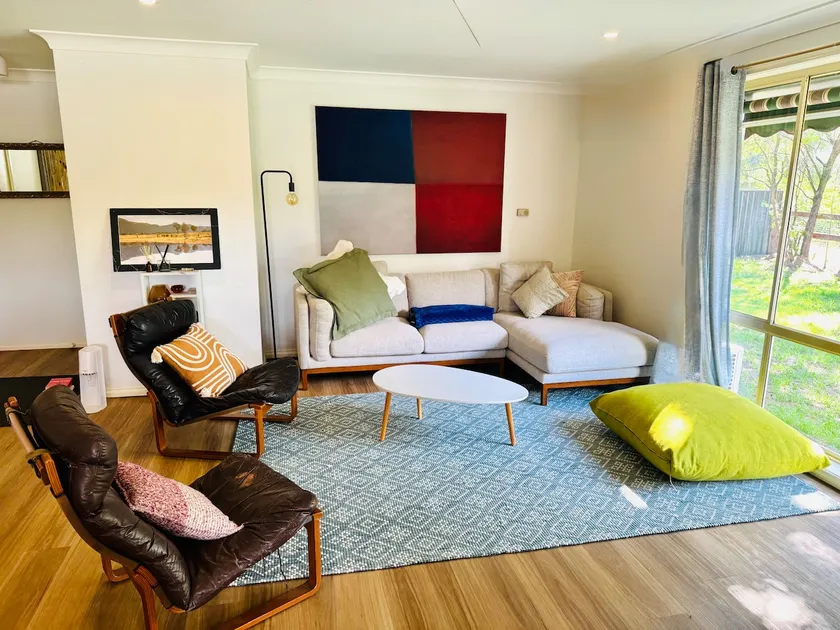 Stylish, pet friendly townhouse - Image 1