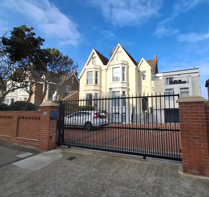 Sea View 2 Bedroom Loft Studio Apartment– Sleeps 6 - Image 1