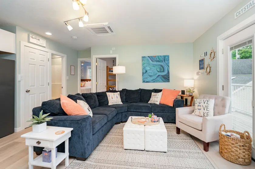 Lakeview Retreat – Walk to Crystal Lake & Downtown - Image 1