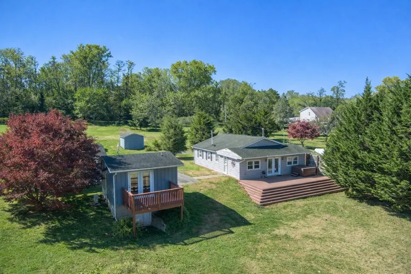 New River Riverfront | Hot Tub + Kayaks | Near VT - Image 1