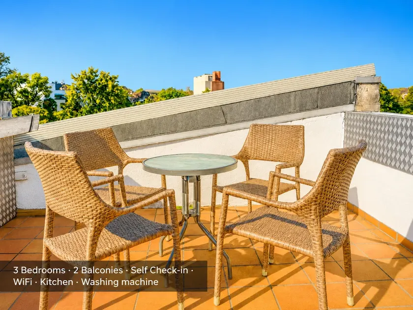 Schwan 7 - Balcony central - 3 bedrooms - large - Image 1