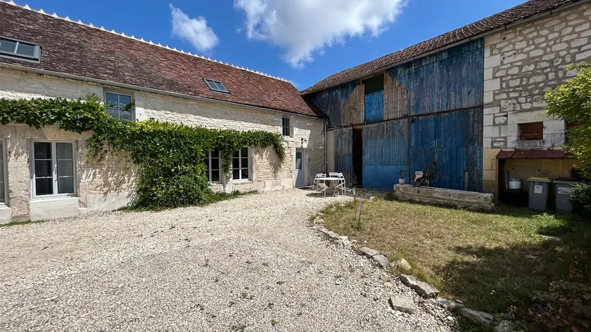 Charming Gîte in Vincelles | Canal & Station | 8 people - Image 1
