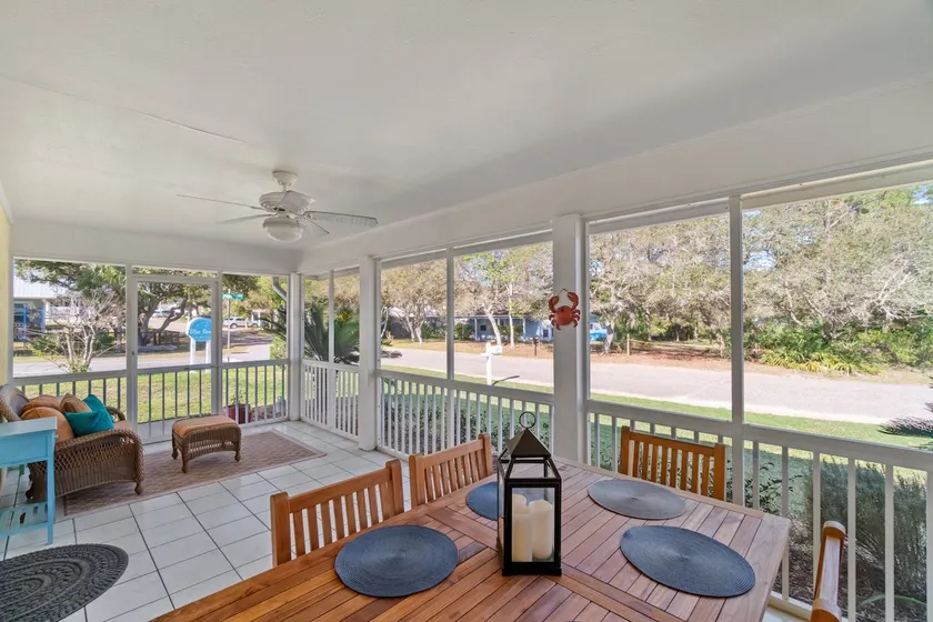 Contemporary Bungalow / West End PCB / Available NOW! / Perfect for Family - Image 1