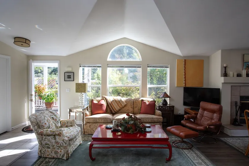 Buena Vista Sonoma Style House - Image 1