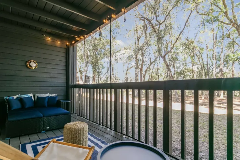 King Studio | Full Kitchen, Screened Porch | 1 Small Dog | Ravines - Image 1