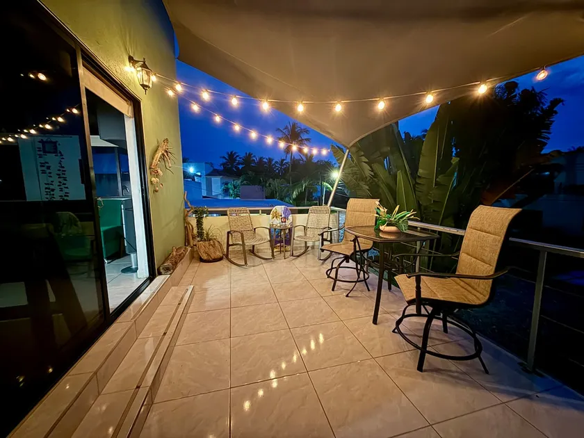 Two blocks from beach mini-loft - Image 1