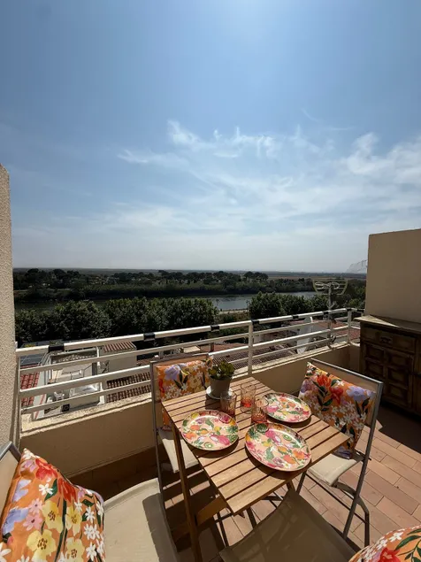 Mar y Sol Apartment Read description - Image 1