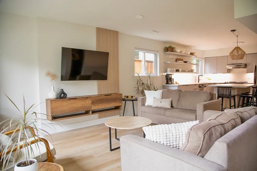 Lockehaven Living - Image 1