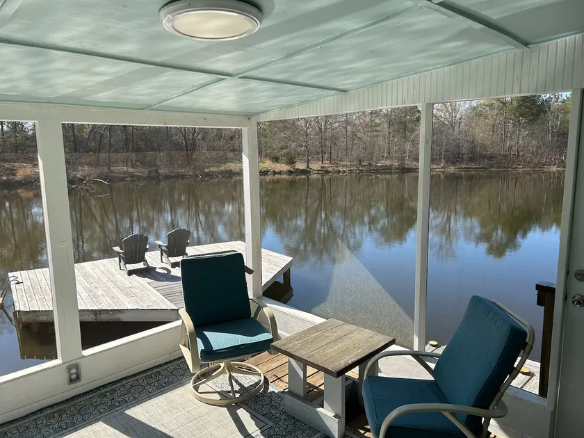 Lure Living at the Pond - Image 1
