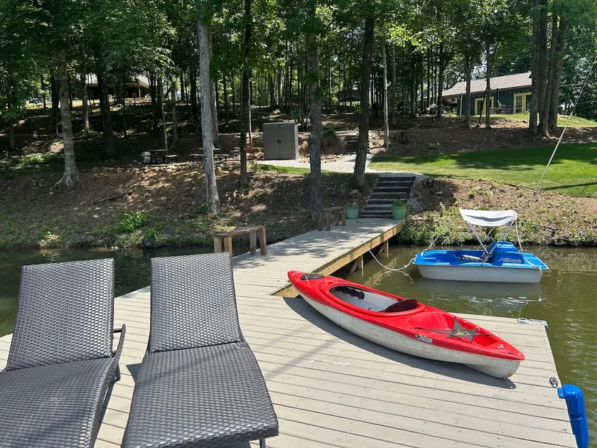 Green Heron Cottage on Lake Harding - 3 King Beds - Image 1