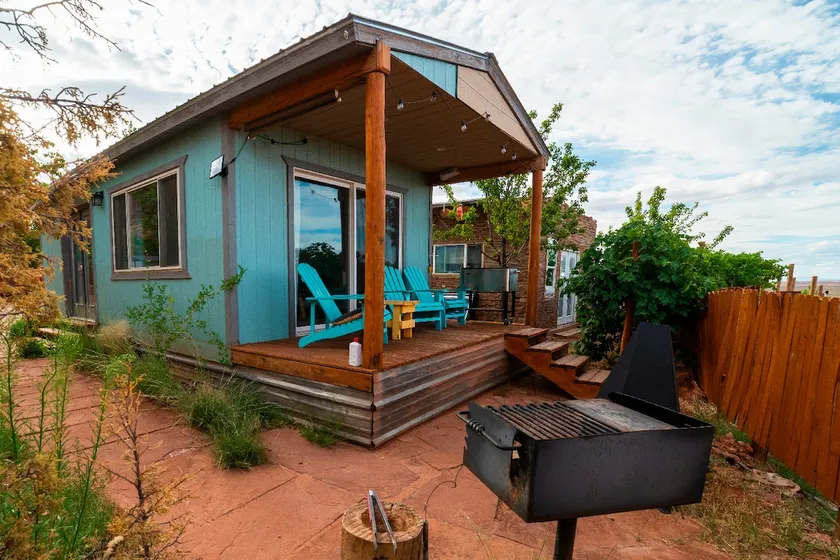 Turquoise Cabin - Image 1