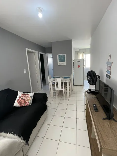 2-bedroom apartment with private parking space - Image 1