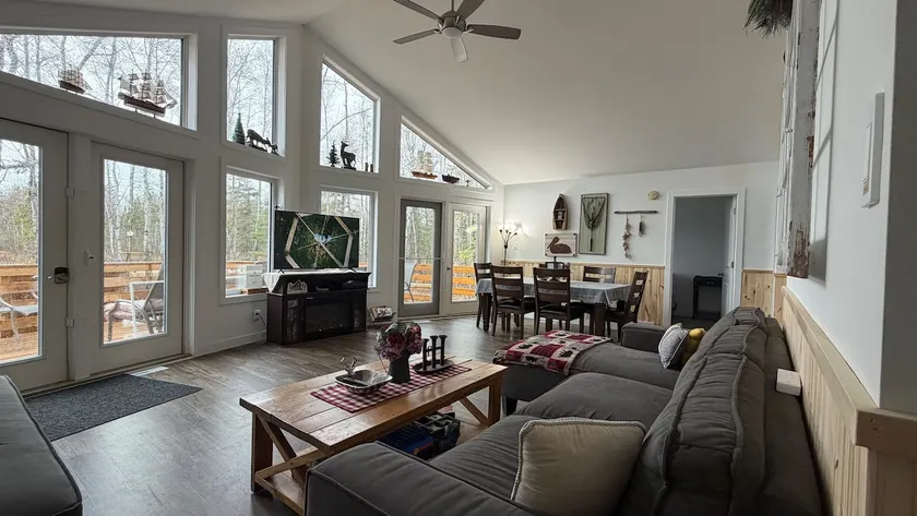 Nature’s Nest : Cozy 4 bedroom Cottage - Image 1