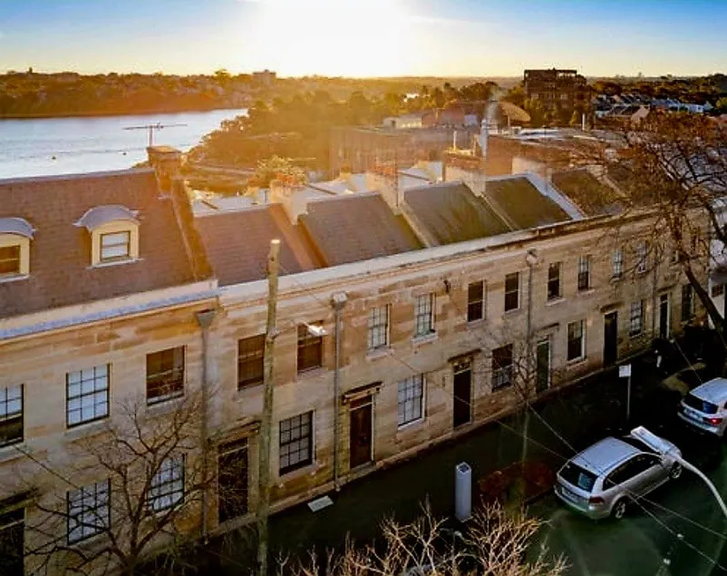 Exclusive living in a Historic Home - Image 1