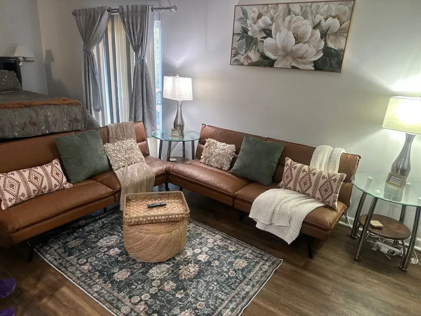 Elegant Studio in the Heart of Rocket City -gated - Image 1