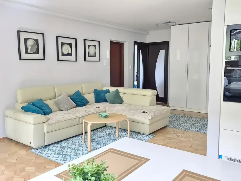3BR |spacious |A/C| Self Check-In - Image 1