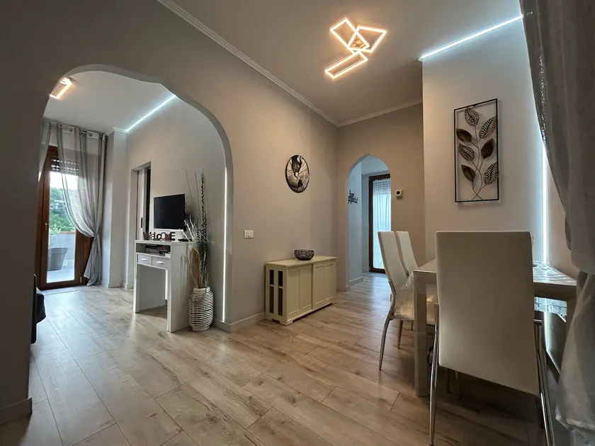 Sesto Piano Apartment - Image 1