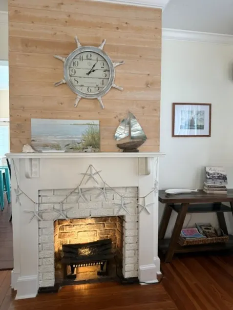 Coastal Victorian Retreat - Walk * Dine * Explore - Image 1