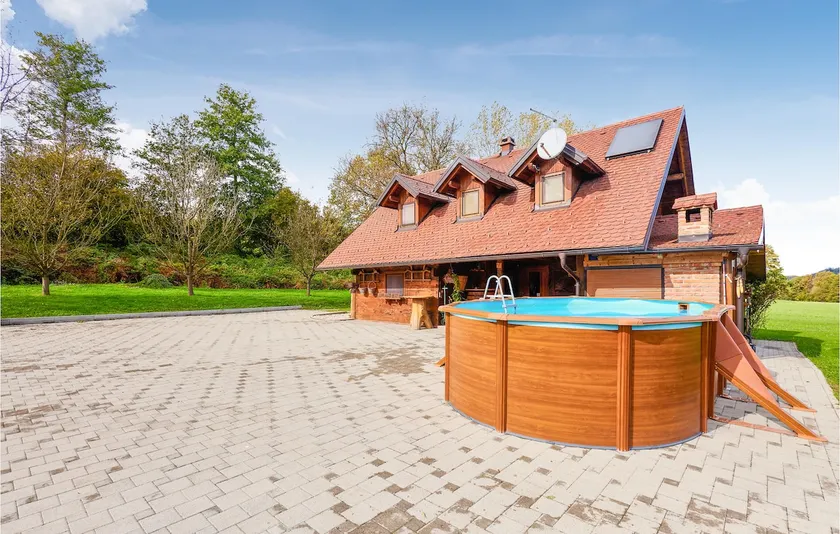 Awesome Home In Donja Stubica - Image 1