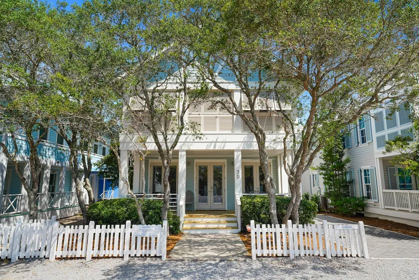 Gulf Views from Tower in Seaside, 6 Houses to Private Beach & 2 Adult Bikes! - Image 1