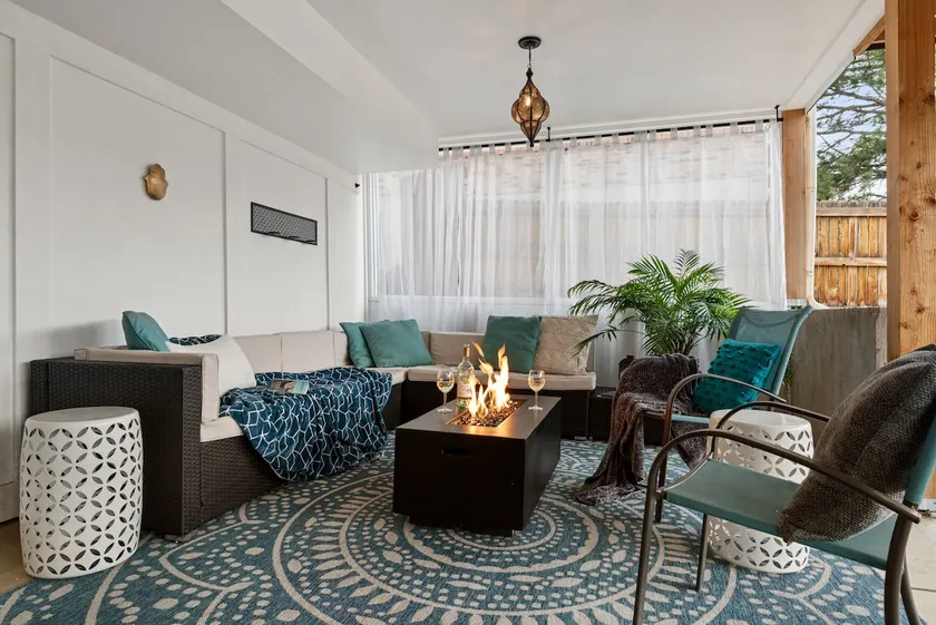 Entire Modern Home Oasis 10 min from Red Rocks - Image 1