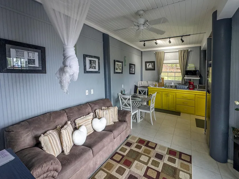 Suryanam -Airy apartment with beautiful oceanview. - Image 1
