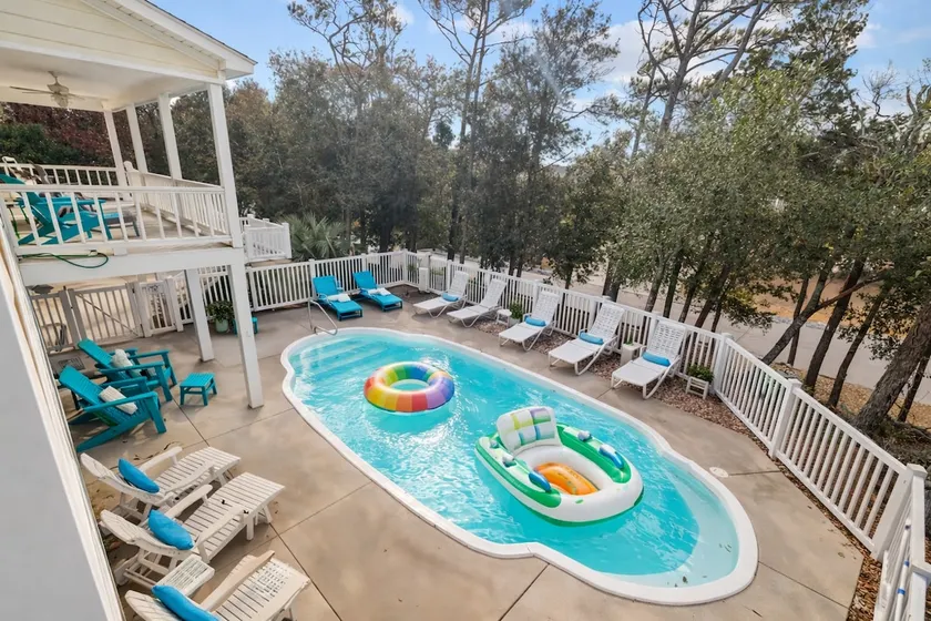 Ocean Breeze/ 5 Br/ 3 Bath/ Sleeps 22 W/ Pool! - Image 1