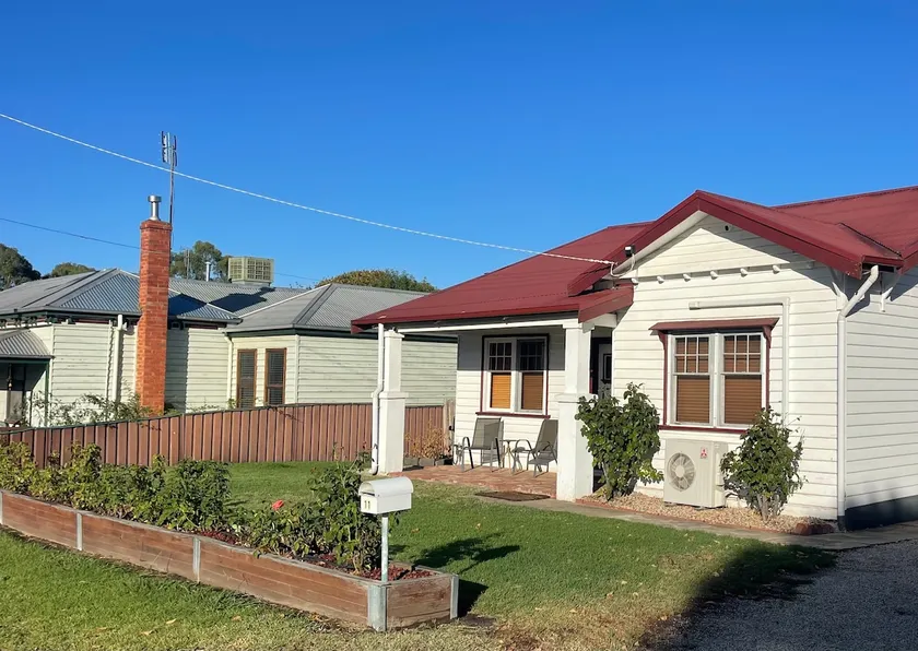Seymour Cottage Close to Attractions - Image 1