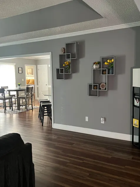 The Honeysuckle|Modern 3BR | Fast Wi-Fi|Quiet Stay - Image 1