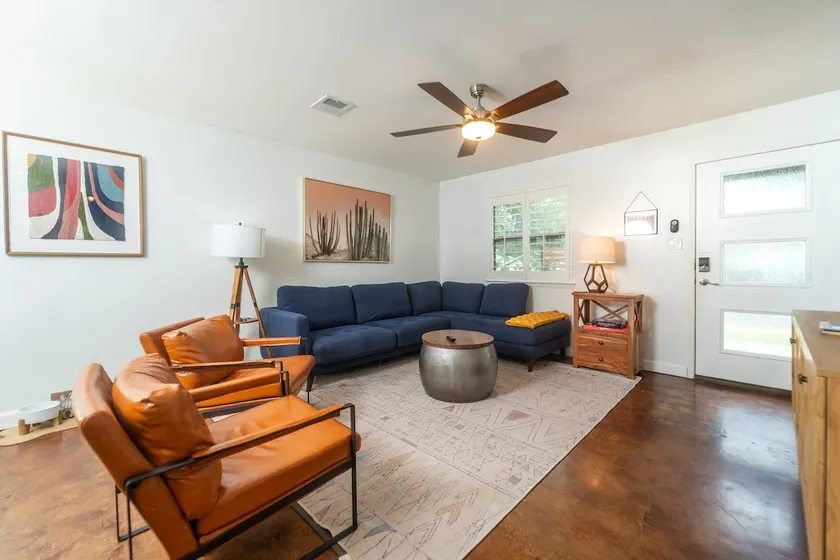 Stylish Group Retreat • Hot Tub • Game Room • Yard - Image 1
