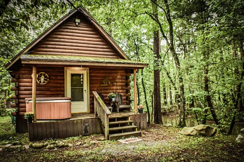 Longhorn Cabin (adults-only) - Image 1