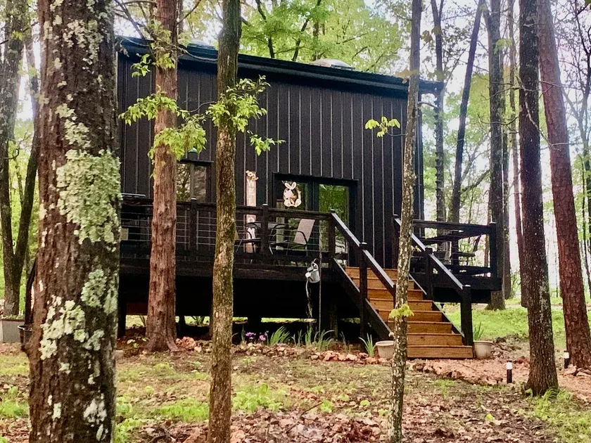 Off-Grid ”Sweet B” Cabin - Image 1