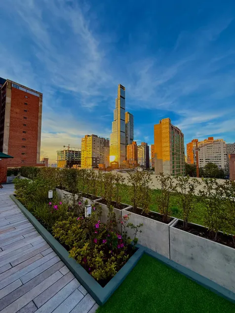 Exclusive apartment in downtown Bogota's tourist area - Image 1