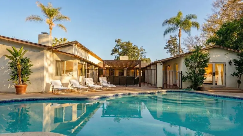 5 mins from Universal w/ Heated Pool/Spa/Golf/Pong - Image 1
