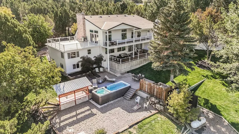 Luxury home with pool and a park! - Image 1