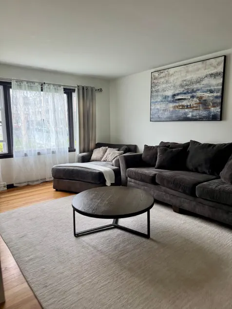 2 br apt 2 min walk to albanymed offstreet parking - Image 1