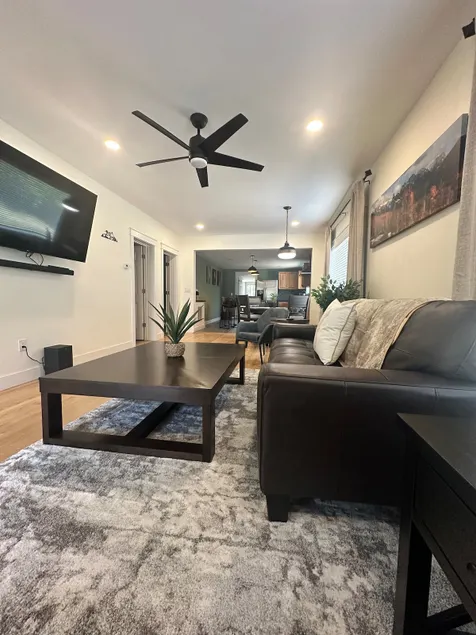 DowntownSalidaHouse|DogRun|PetFriendly|Modern - Image 1