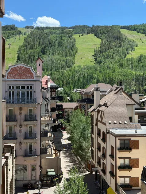 Alpine Getaway – 2BR/2BA Near Hiking & Biking - Image 1
