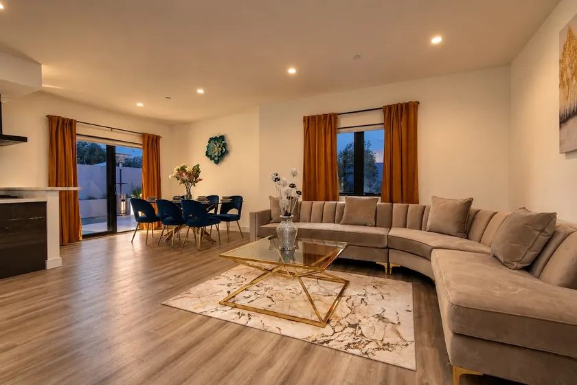 Spacious and Stylish 3BR/2BA Apartment + Parking - Image 1