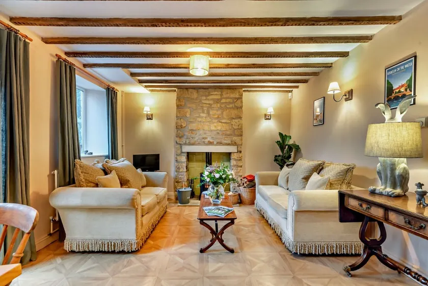 Beautifully presented holiday cottage in the Cotswolds - Holly Cottage - Image 1