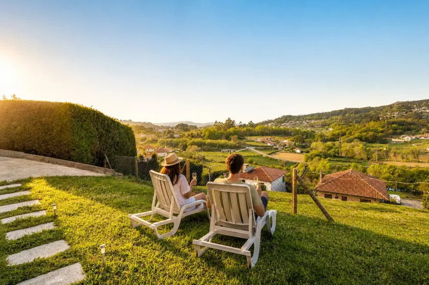 Family Haven with Garden and View - Image 1