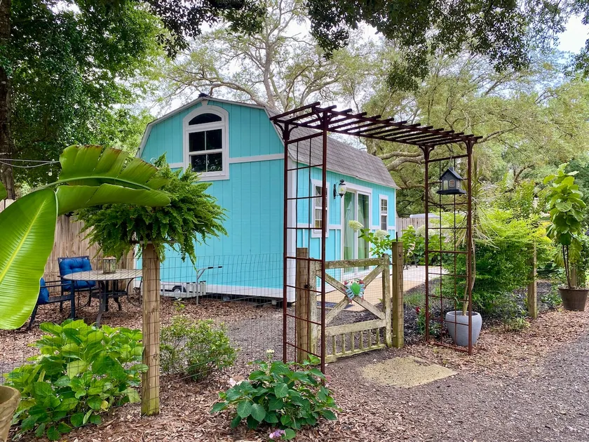 Perdido Key Surf Shack - guesthouse on hobby farm - Image 1