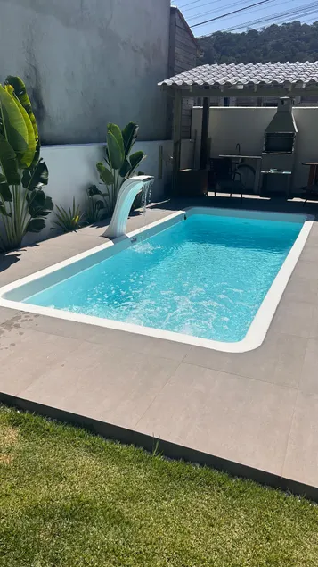 House (season) with pool in Balneário Camboriú - Image 1