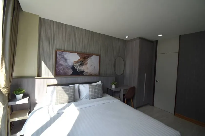Cozy Minimalist/200m BTS Phrakhanong/2Bed 2Bath - Image 1