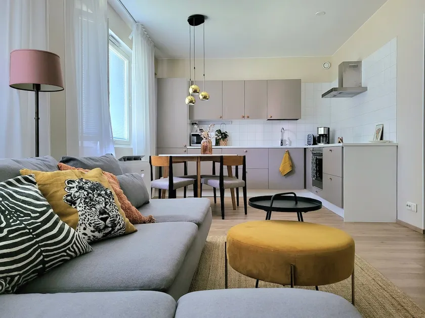 Downtown Boutique Suite: Free parking, AC & Wi-Fi - Image 1