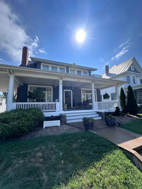 BC, JMU, Hburg, Shenandoah Valley sleeps 8 home - Image 1