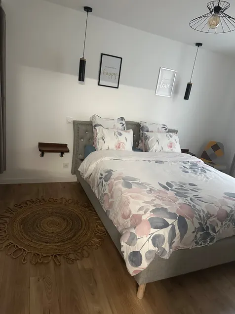 2-bedroom city center - Image 1