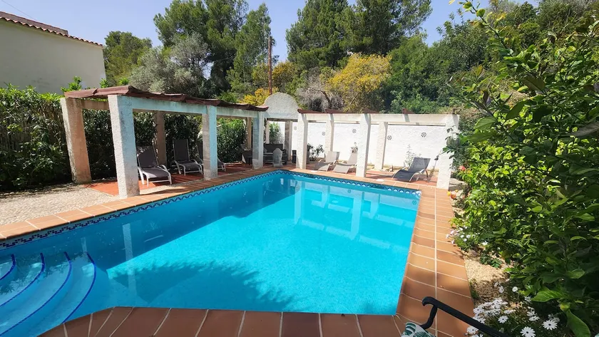 Villa 500 m away from the sea - Image 1