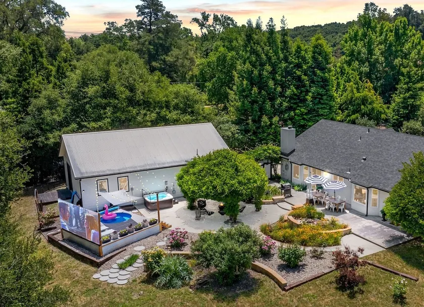 Lux Château, Hot Tub, OutdoorMovies, Game Rm, Pool - Image 1