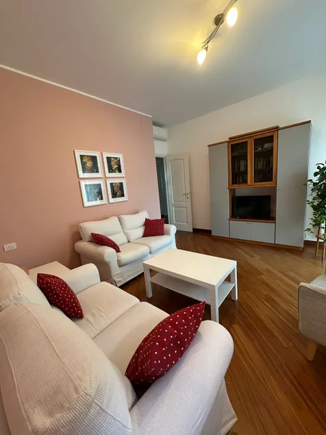 Classic 6 beds 3 bedrooms, near Rho Fiera - Image 1